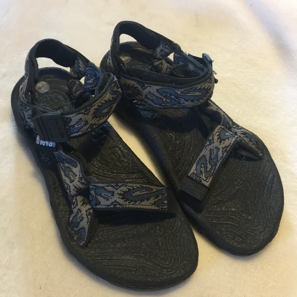 teva boys sandals